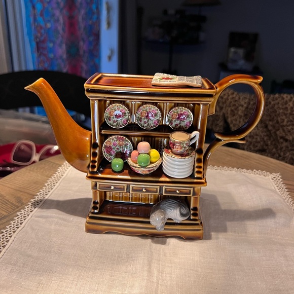 Royal Albert Brown Vintage Stove Teapot Coffee & Tea Accessory